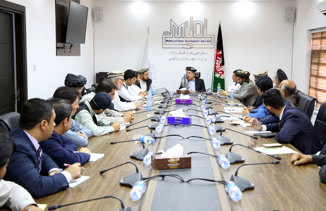 دیدار محترم محمود کرزی با والی میدان وردک