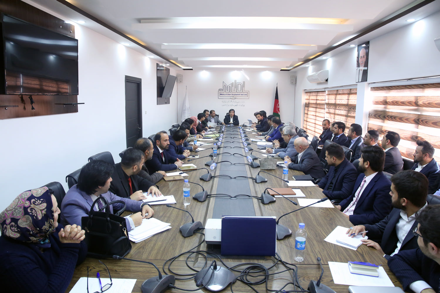 ښار جوړولو او ځمکو وزارت 